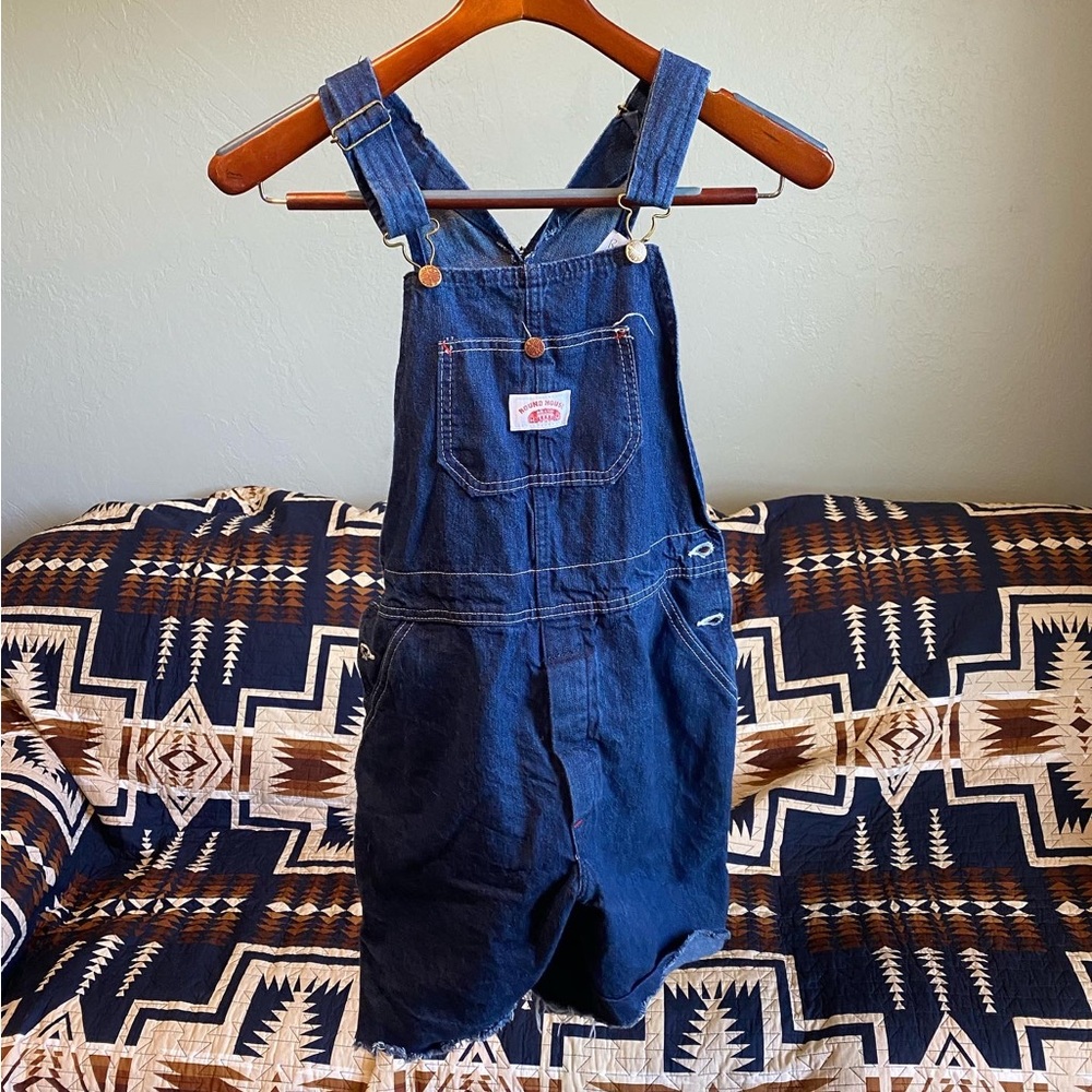 Vintage roundhouse short overalls!